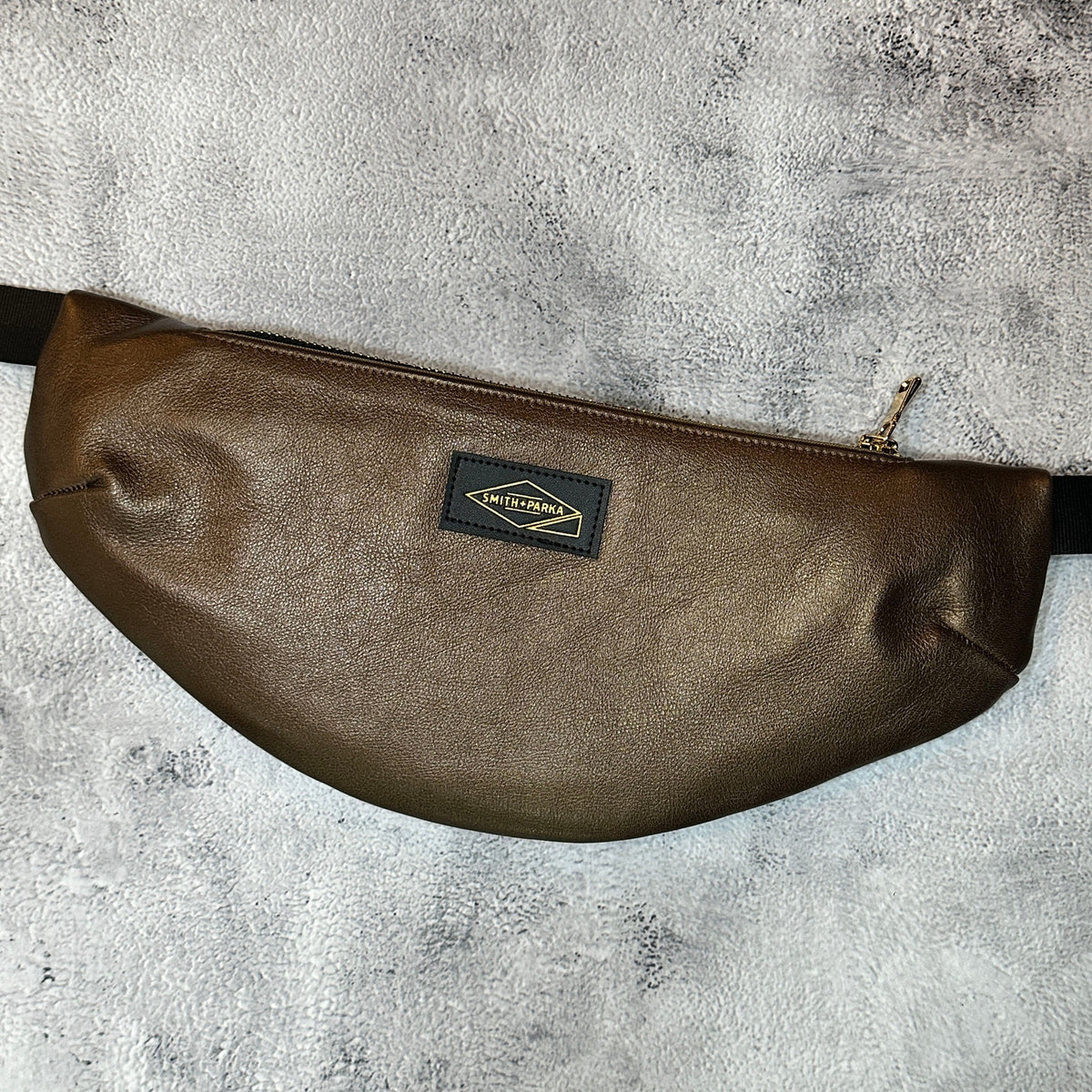 Liquid Gold Solo Sling Crossbody bag – Smith + Parka