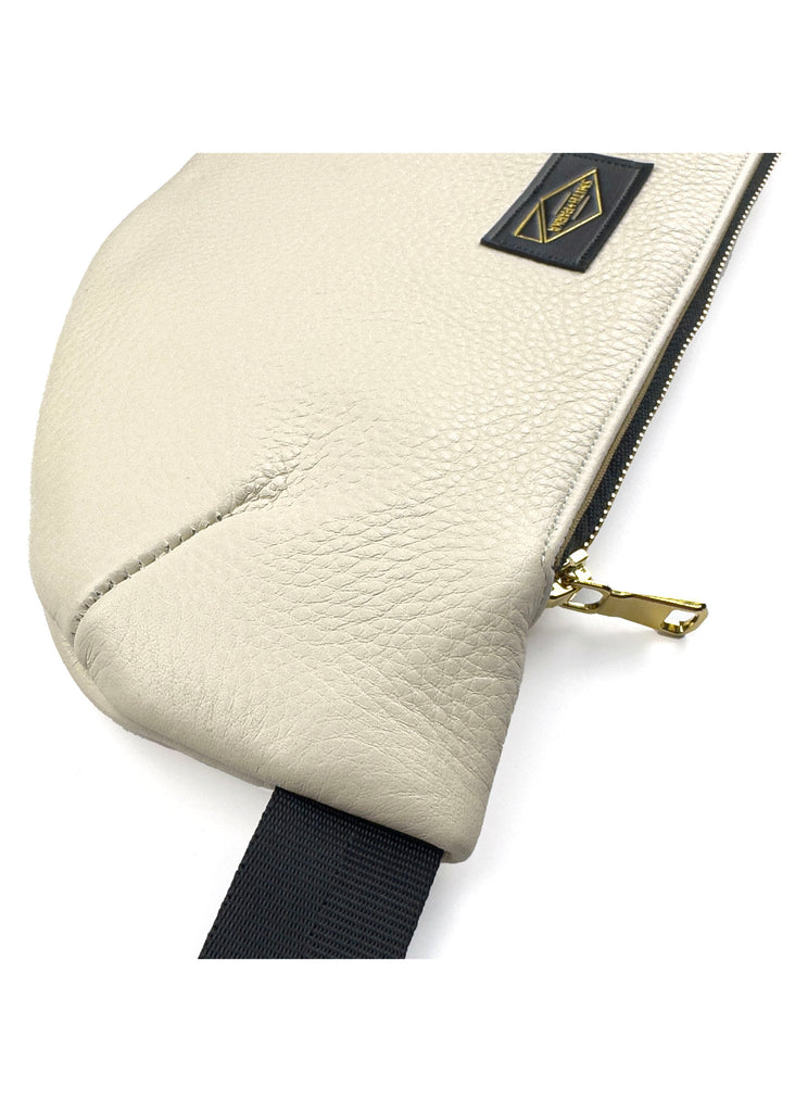 OFF-WHITE SOLO (NATURAL TOP GRAIN) - Smith + Parka