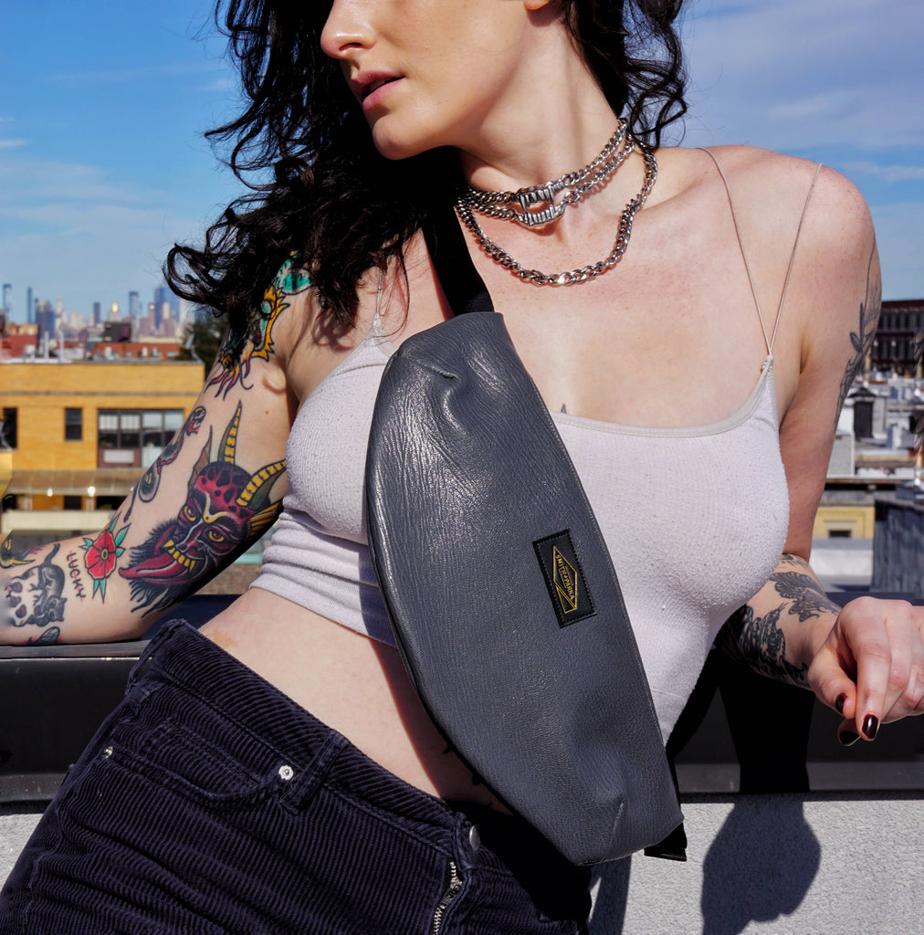 Volcanic Ash Solo (embossed cowhide) - Smith + Parka